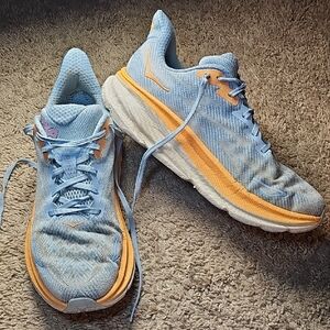 Hoka Women's Sky Blue and Tangerine Athletic Shoes Clifton 9 E19